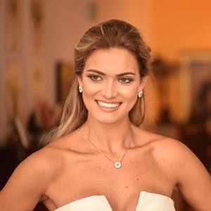 Meet your Posher, Julia